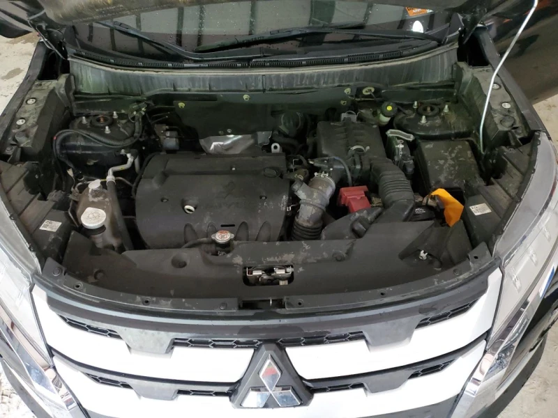 Mitsubishi Outlander 2l Sport Es, снимка 12 - Автомобили и джипове - 53430470