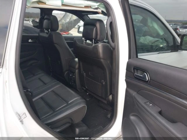 Jeep Grand cherokee OVERLAND* 5.7L, V8, 360HP* Кейлес* Подгрев, снимка 11 - Автомобили и джипове - 53392166