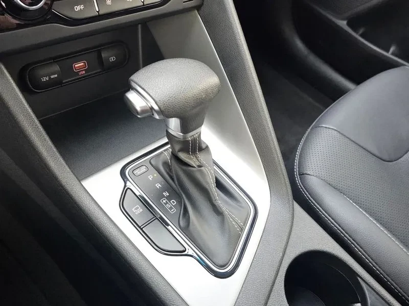 Kia Niro 1.6 Hev Luxury, снимка 9 - Автомобили и джипове - 55936463