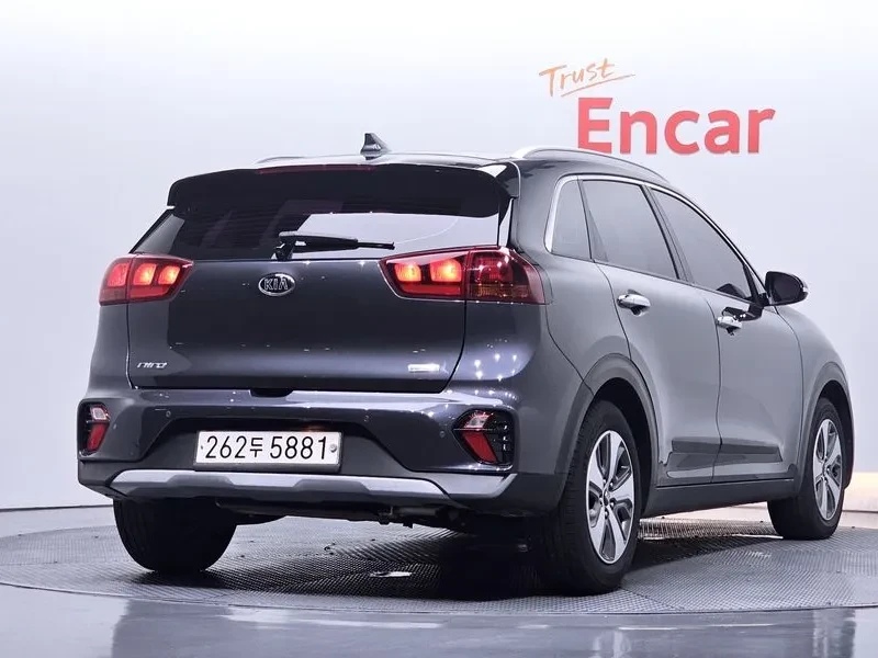 Kia Niro 1.6 Hev Luxury, снимка 2 - Автомобили и джипове - 55936463