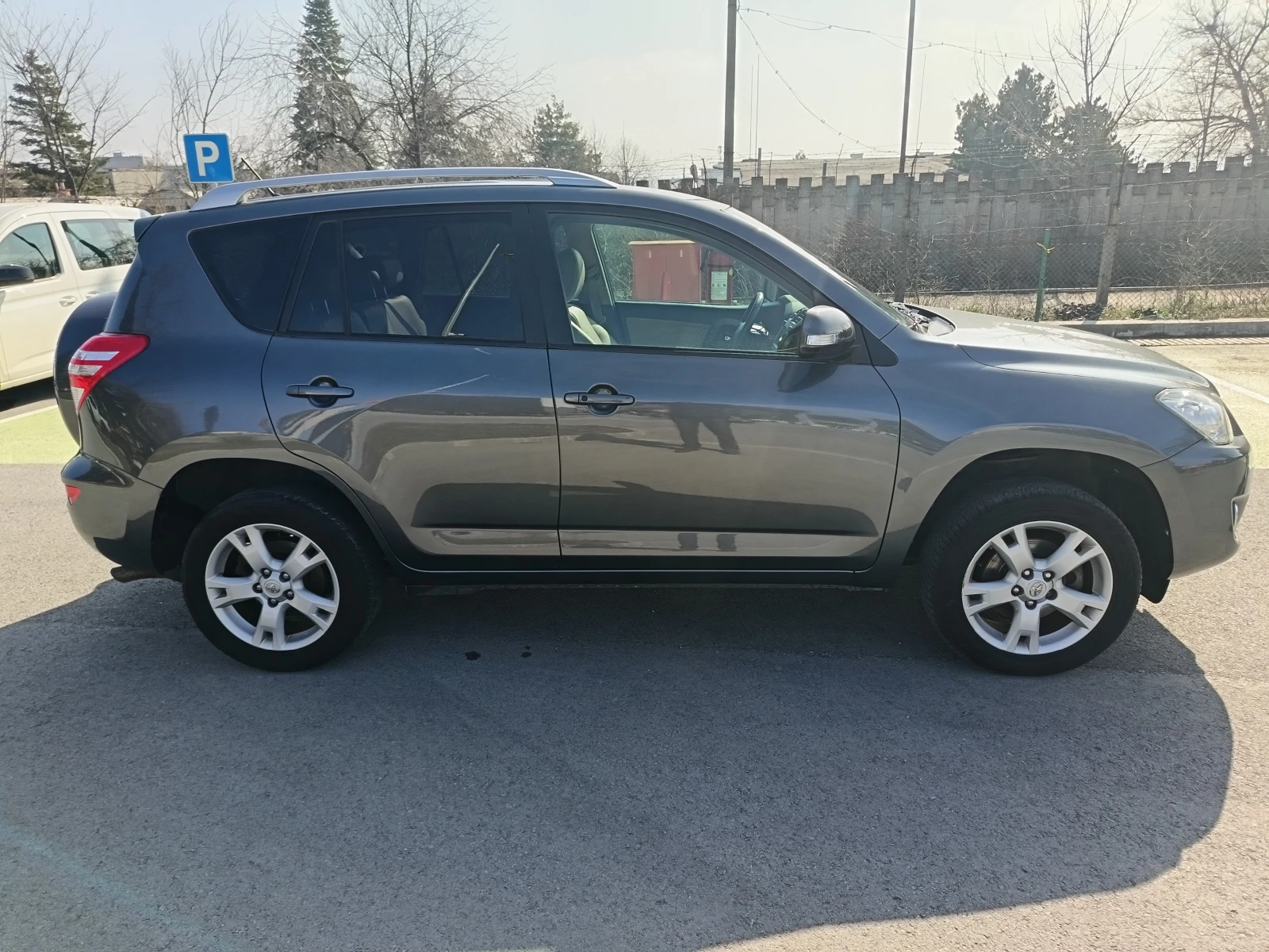 Toyota Rav4 2.0 Crossover Luxury ��������� ������., ����. ��. | Mobile.bg � ����������� 8