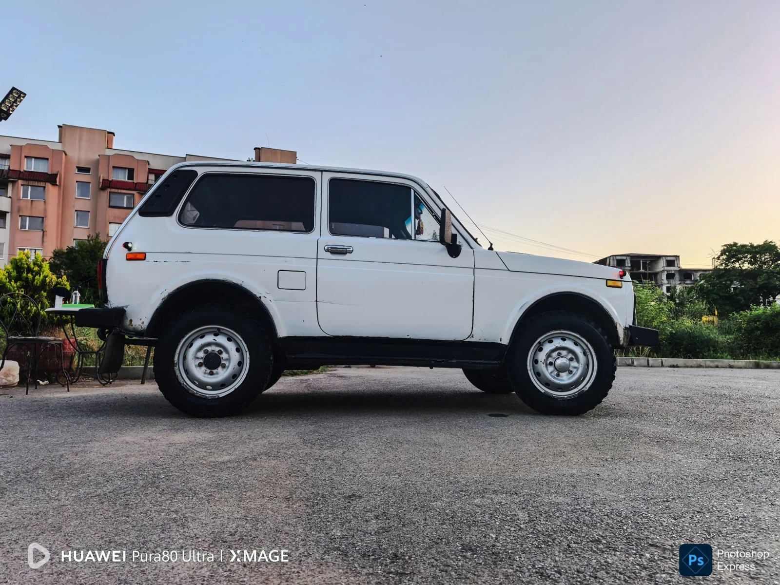 Lada Niva 1.6, снимка 12 - Автомобили и джипове - 54965363