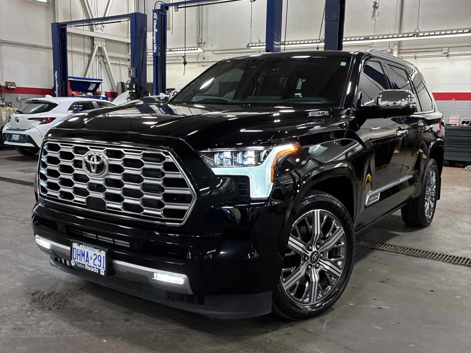 Toyota Sequoia CAPSTONE / ОБДУХВАНЕ / 360 / DISTRONIC / CARFAX