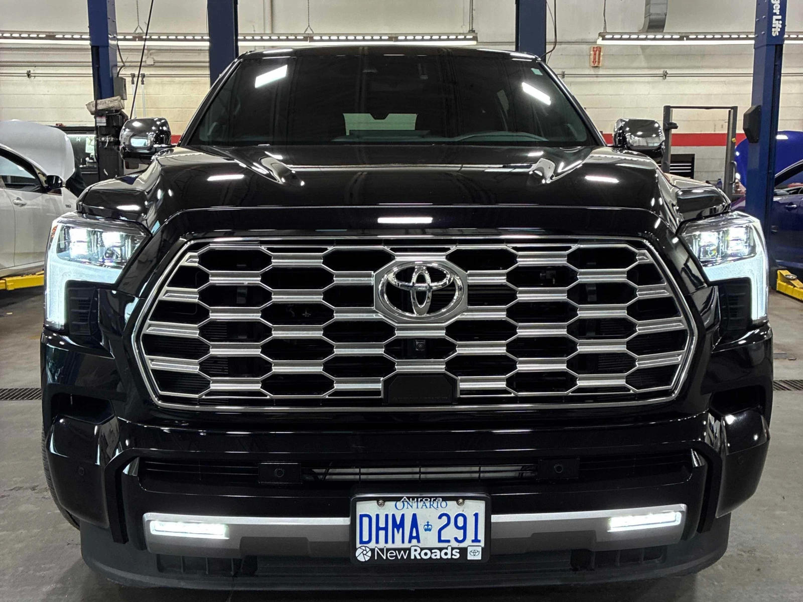 Toyota Sequoia CAPSTONE / ОБДУХВАНЕ / 360 / DISTRONIC / CARFAX, снимка 6 - Автомобили и джипове - 55967322