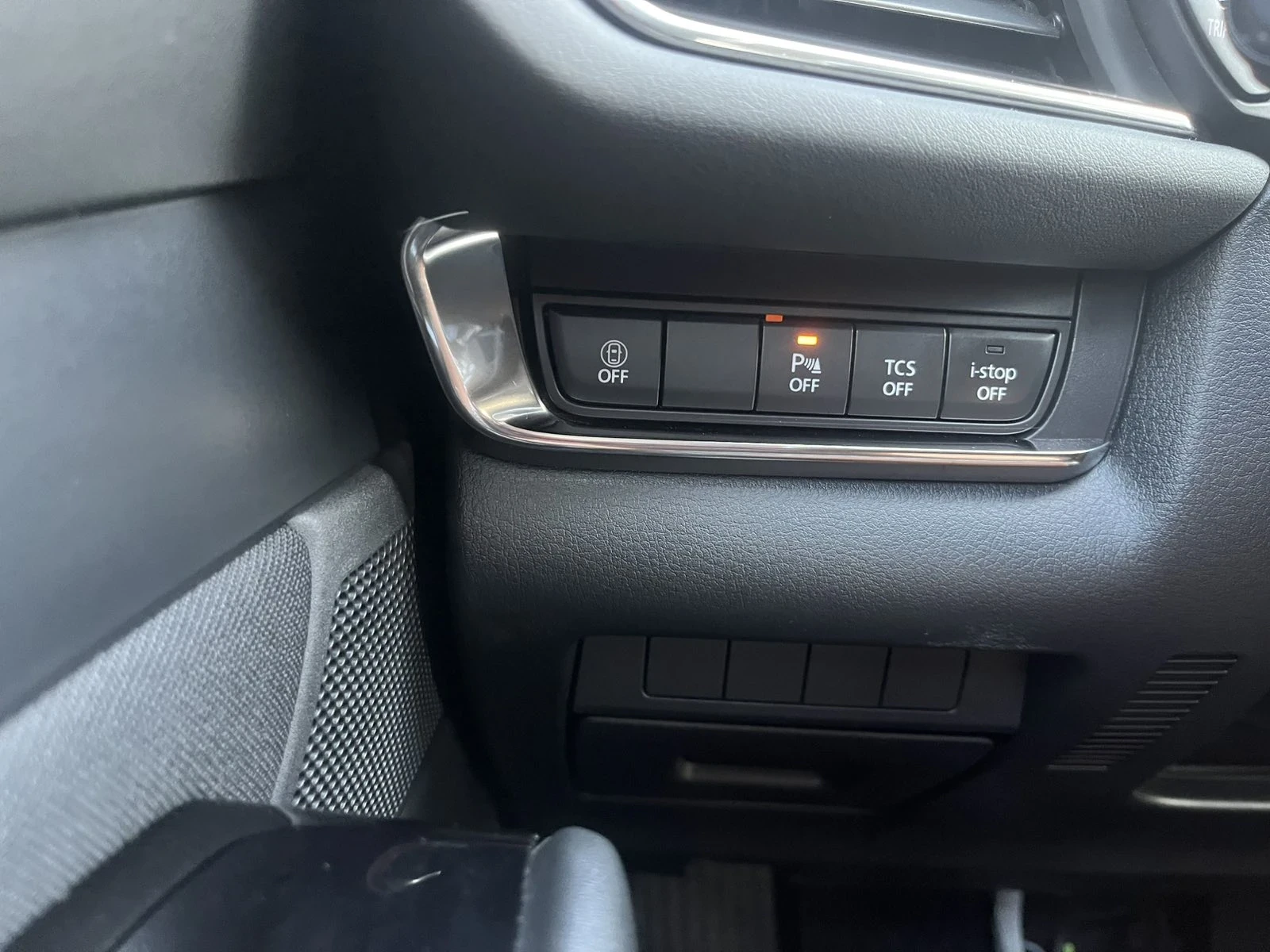 Mazda CX-30, снимка 14 - Автомобили и джипове - 56647703