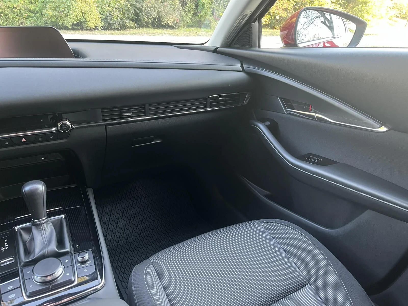 Mazda CX-30, снимка 13 - Автомобили и джипове - 56647703