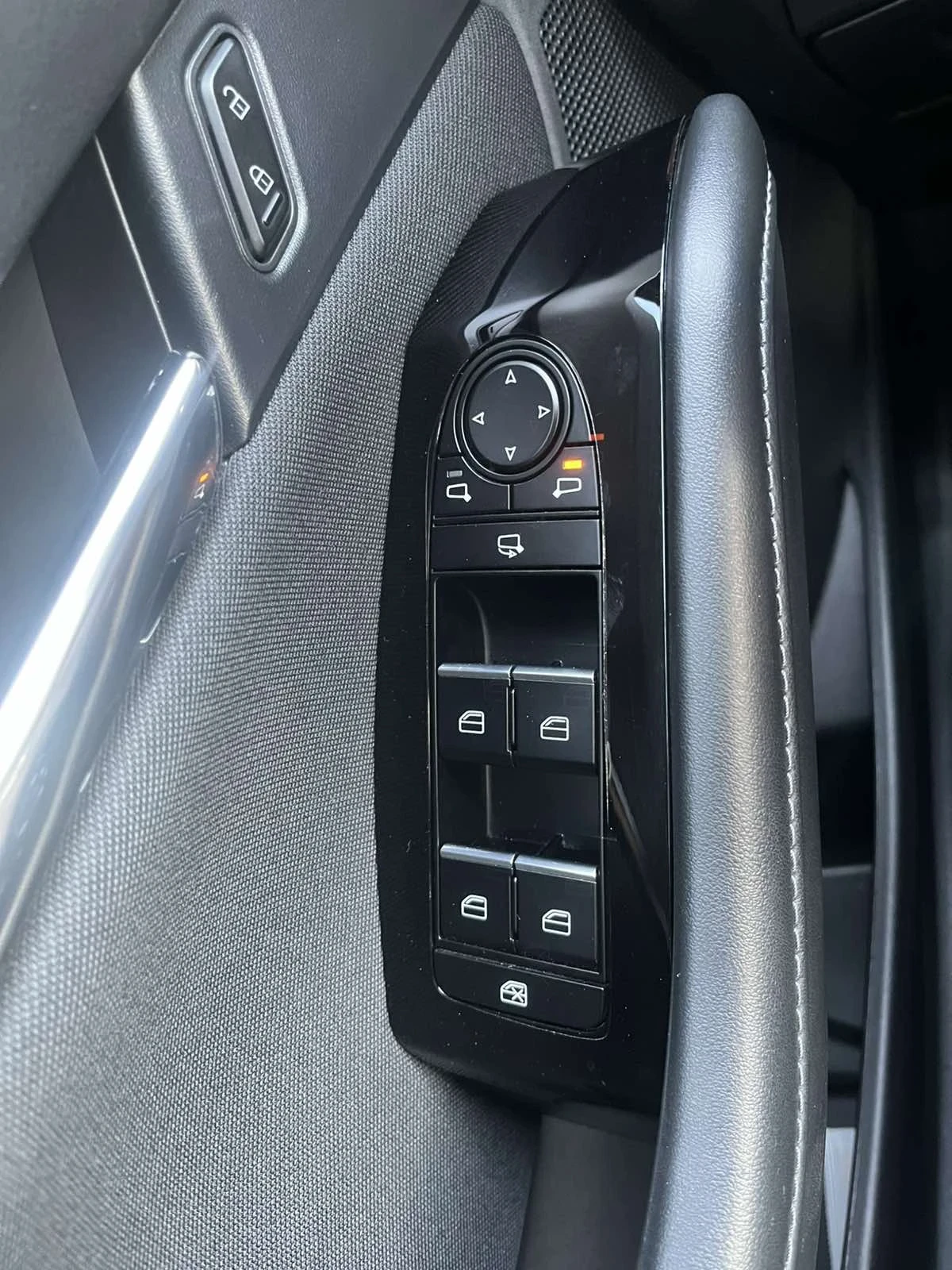 Mazda CX-30, снимка 16 - Автомобили и джипове - 56647703