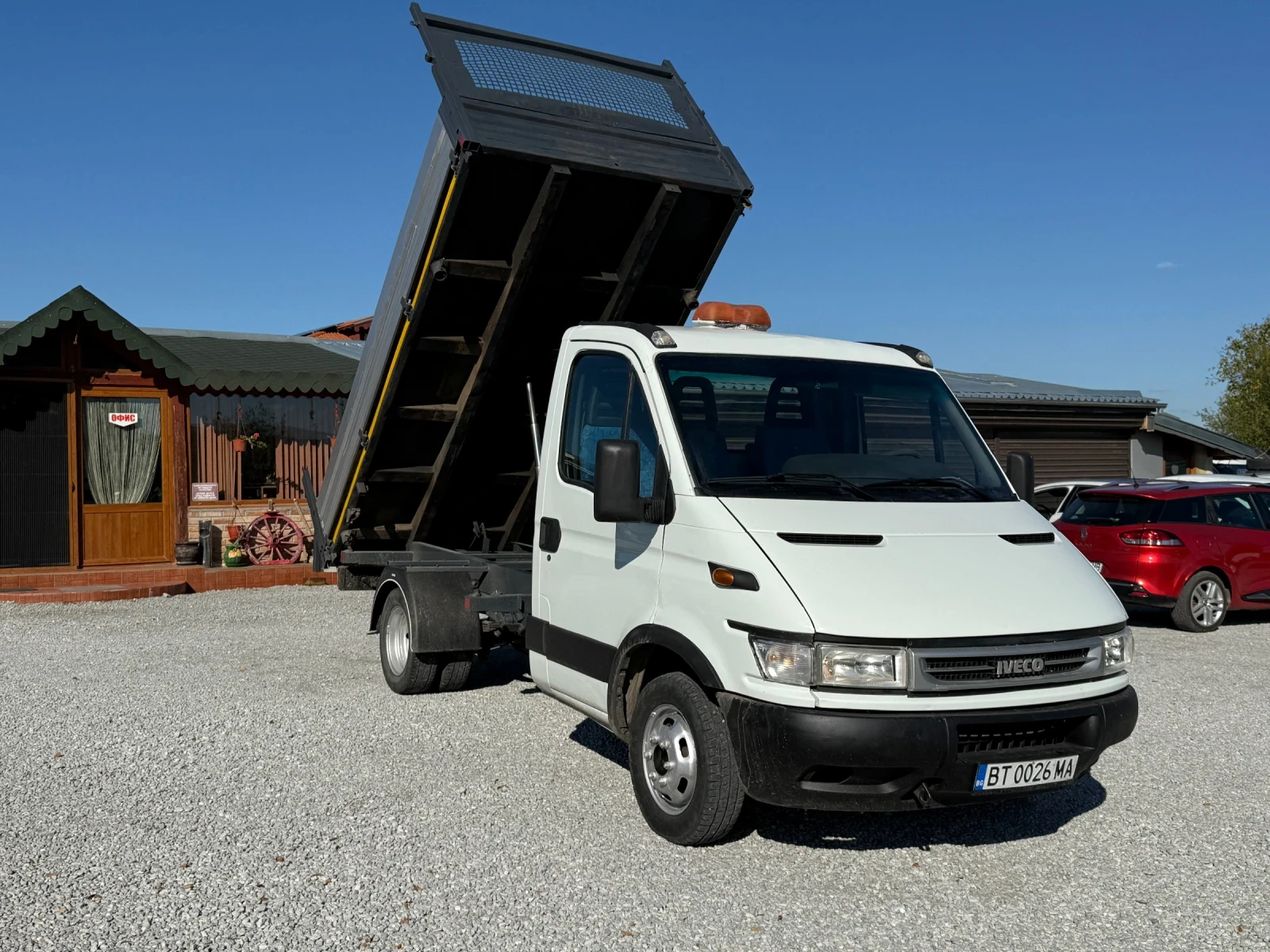 Iveco Daily 40C15 KAT Б 3.5Т САМОСВАЛ КЛИМАТИК - изображение 2