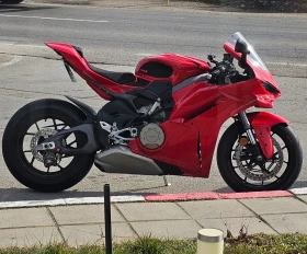 Ducati Panigale Ducati Panigale V4   НОВ, 650 км, 4 месеца, снимка 9