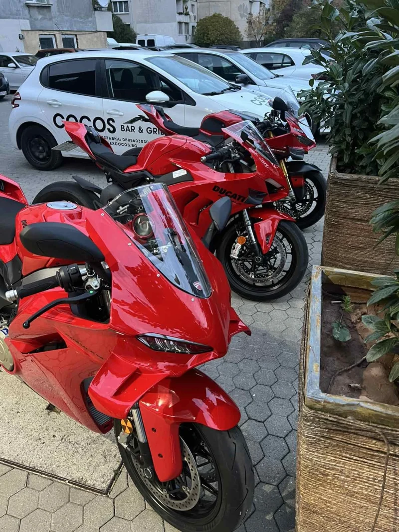 Ducati Panigale Ducati Panigale V4   НОВ, 500 км, 3 месеца, снимка 8 - Мотоциклети и мототехника - 53239082