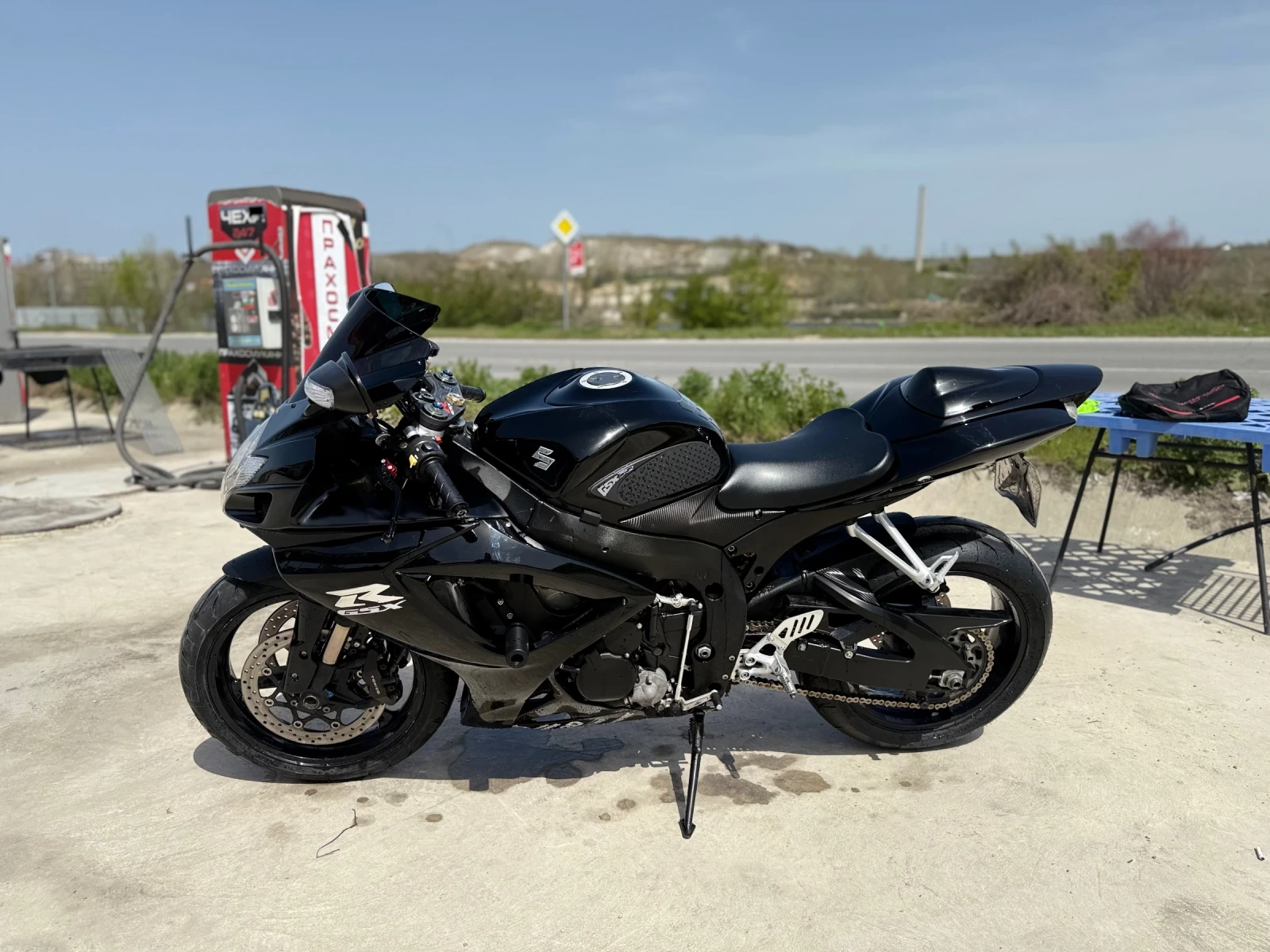 Suzuki Gsxr 750 K7 - изображение 3