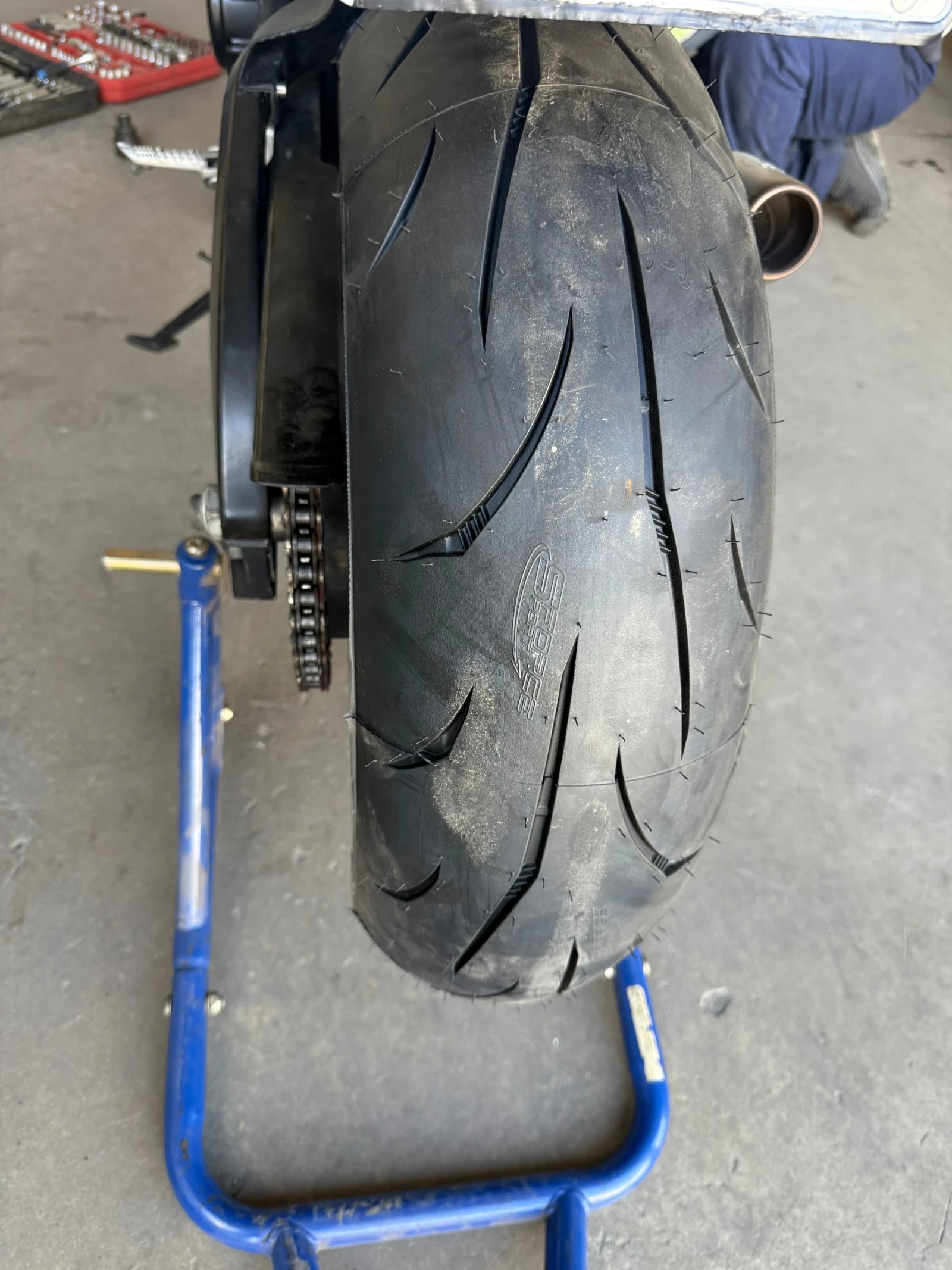 Suzuki Gsxr 750 K7 - изображение 5
