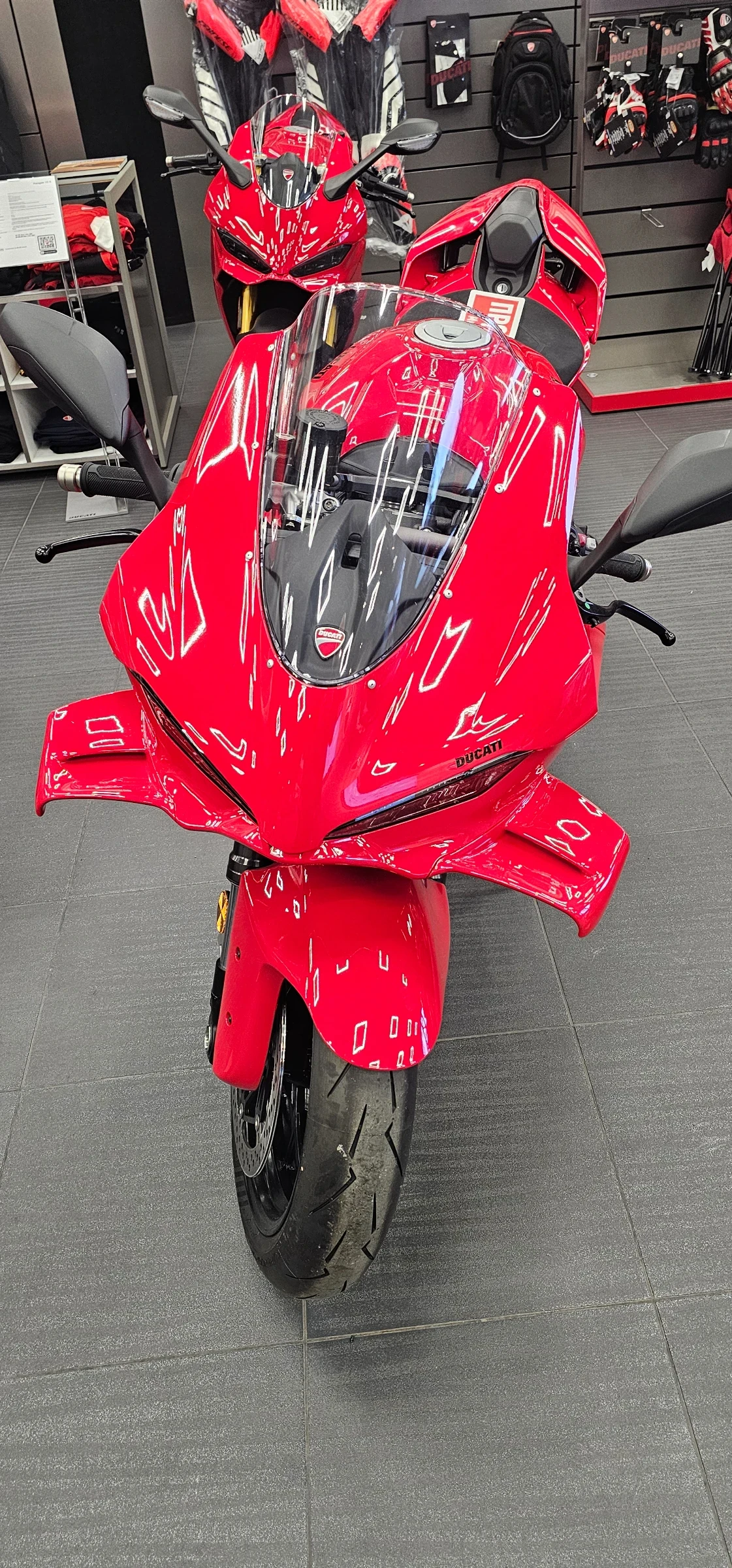 Ducati Panigale Ducati Panigale V4   ���, 500 ��, 3 ������ | Mobile.bg � ����������� 1