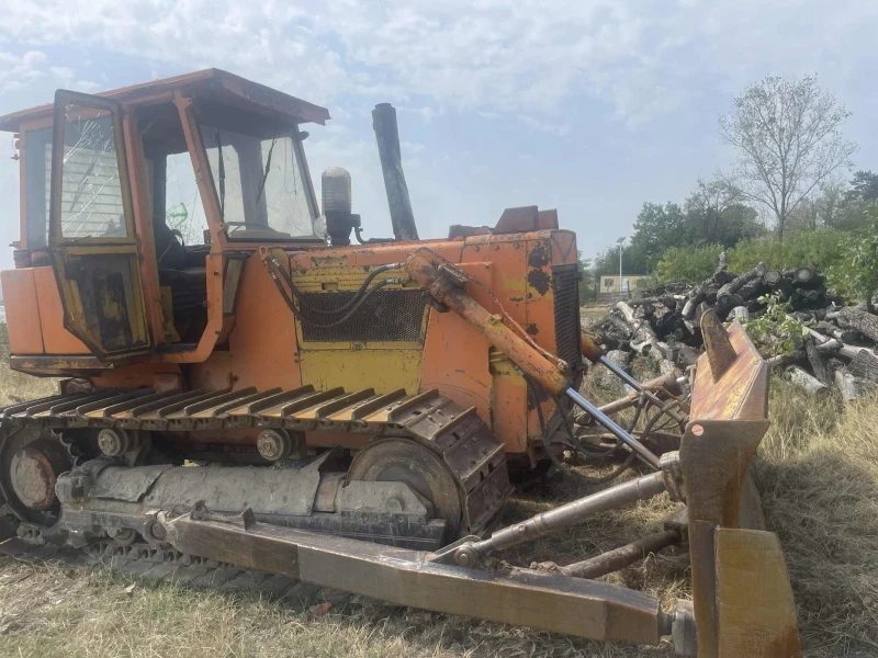 Булдозер Cat Hanomag D 600 C, снимка 3 - Индустриална техника - 52487429