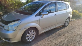 Toyota Corolla verso 2.2 дизел, снимка 2