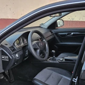 Mercedes-Benz C 180, снимка 8 - Автомобили и джипове - 53421076