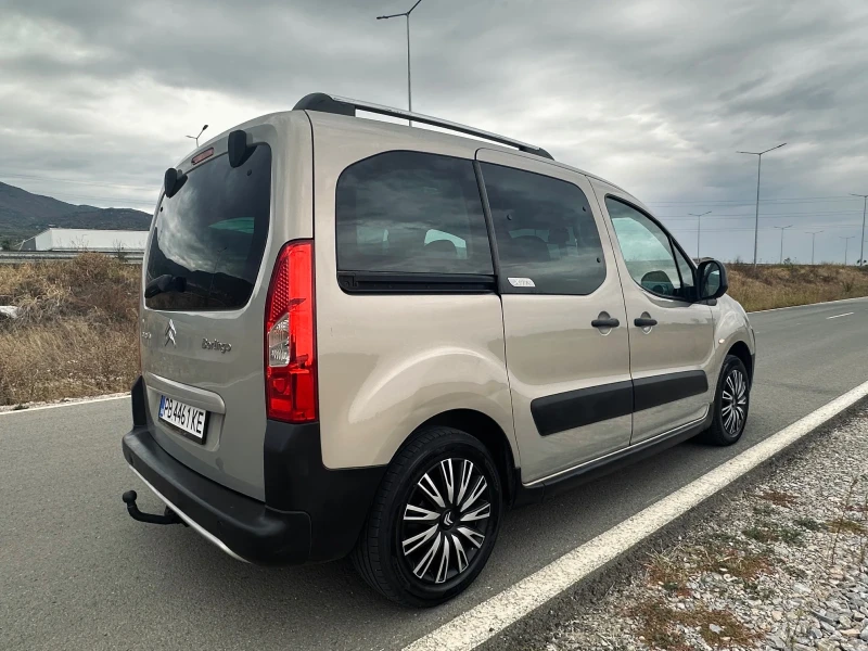 Citroen Berlingo 1.6 HDi XTR/PANO/TOP/, снимка 5 - Автомобили и джипове - 47523409