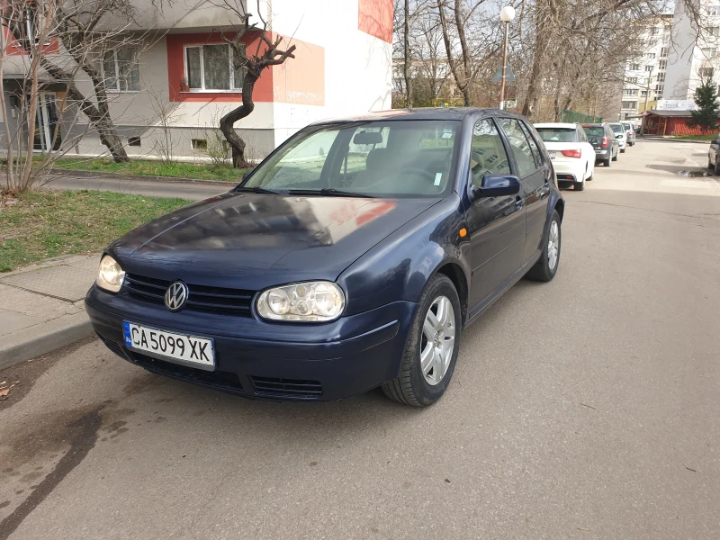 VW Golf 1.6 , снимка 1 - Автомобили и джипове - 49536244