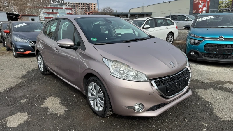 Peugeot 208 1.4i Внос ШВЕЙЦАРИЯ! PDC, TEL, DRL..., снимка 3 - Автомобили и джипове - 49505175