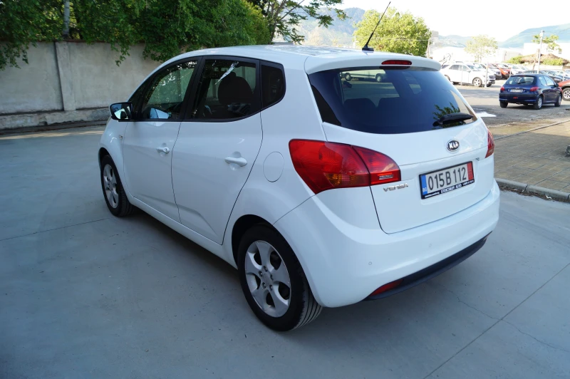 Kia Venga 1.4i ГАЗ, снимка 7 - Автомобили и джипове - 50443524