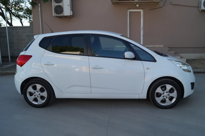 Kia Venga 1.4i ГАЗ, снимка 4 - Автомобили и джипове - 50443524