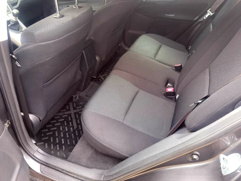 Toyota Auris 1.4 D-4D, 90 к.с. FACELIFT, снимка 16 - Автомобили и джипове - 53233430