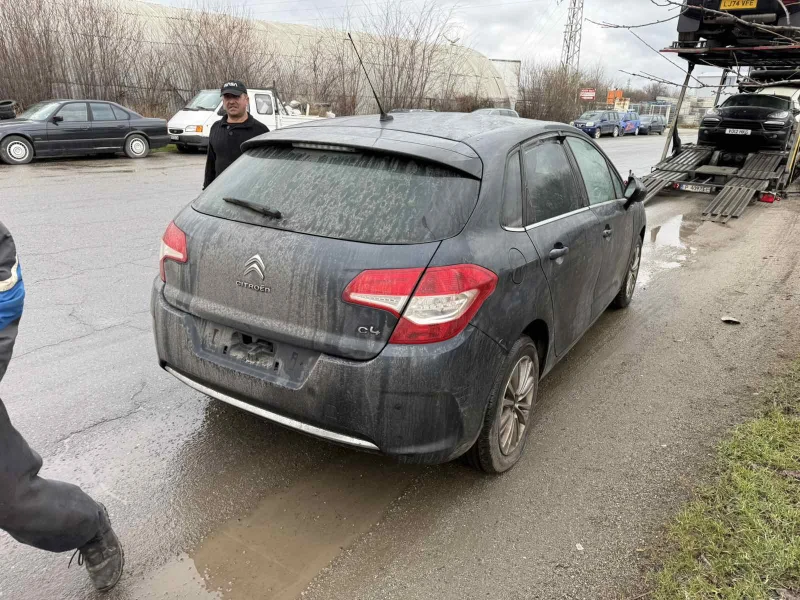 Citroen C4 1.6 auto, снимка 4 - Автомобили и джипове - 53281637