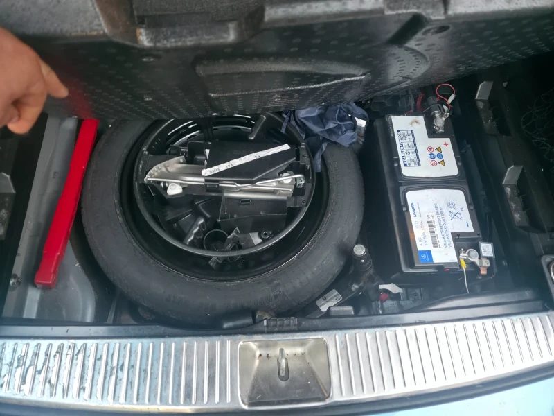 Mercedes-Benz C 350, снимка 14 - Автомобили и джипове - 53404279