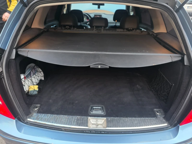 Mercedes-Benz C 350, снимка 12 - Автомобили и джипове - 53404279