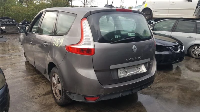 Renault Scenic 1.5 dci,1.4tce, снимка 4 - Автомобили и джипове - 45613923