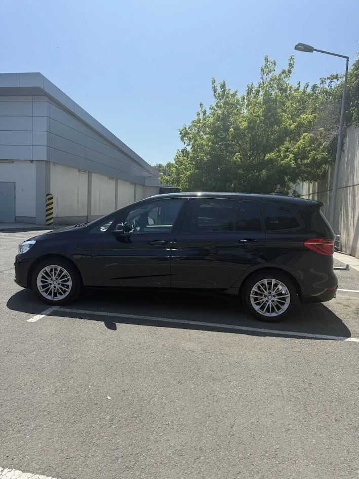 BMW 2 Gran Tourer 216d, като нова, снимка 7 - Автомобили и джипове - 52739573