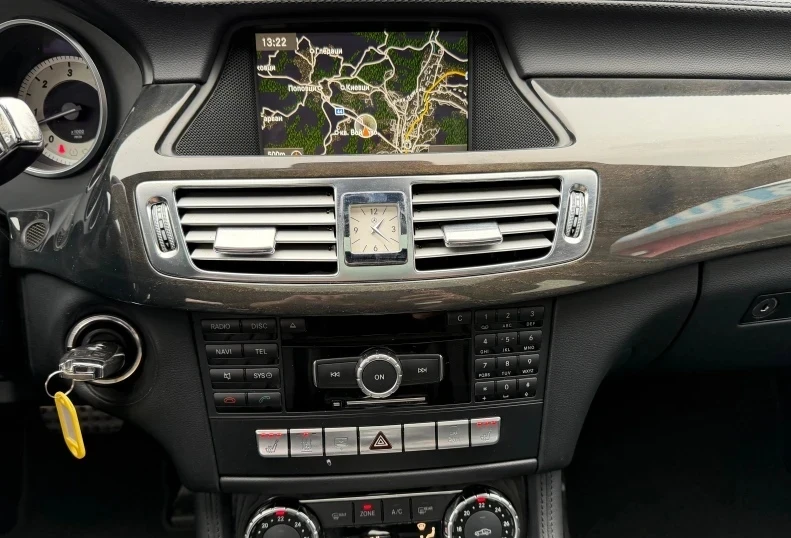 Mercedes-Benz CLS 350 3500, снимка 12 - Автомобили и джипове - 53786507