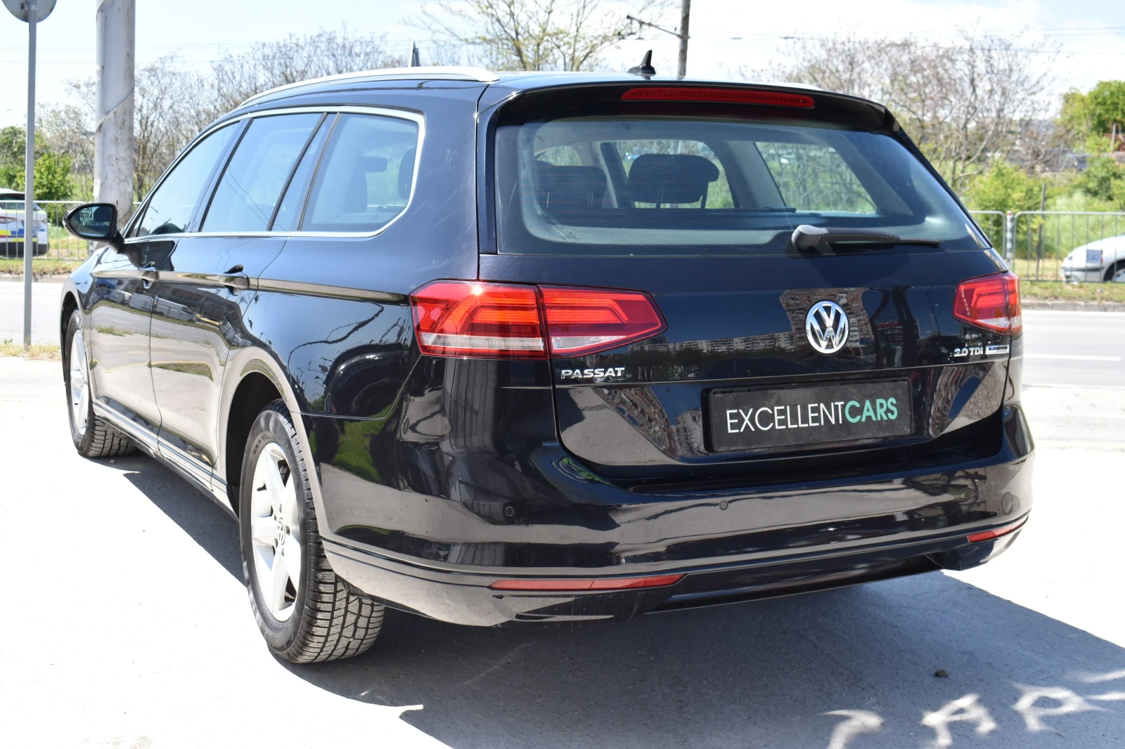VW Passat 2.0TDI* AUTOMAT* LED - изображение 3