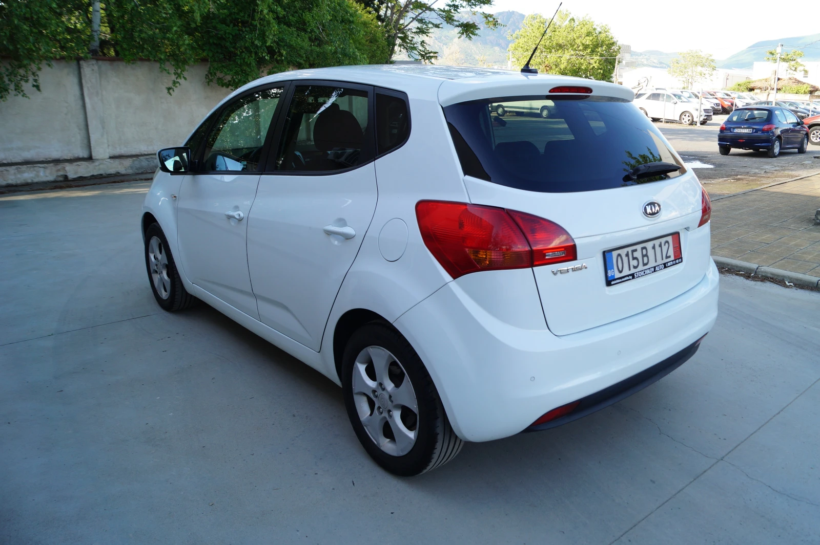 Kia Venga 1.4i ГАЗ - изображение 7