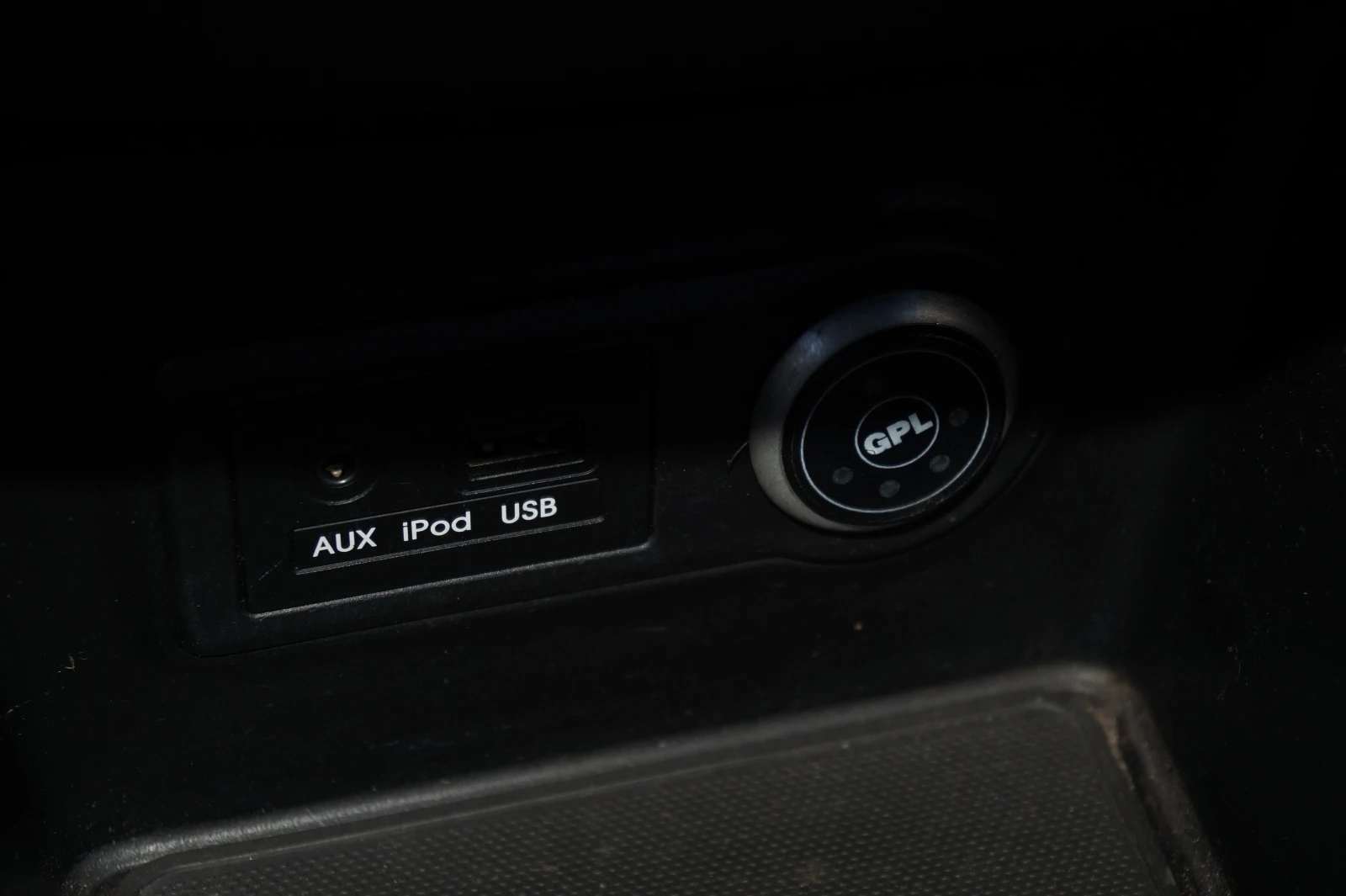 Kia Venga 1.4i ГАЗ | Mobile.bg — изображение 16