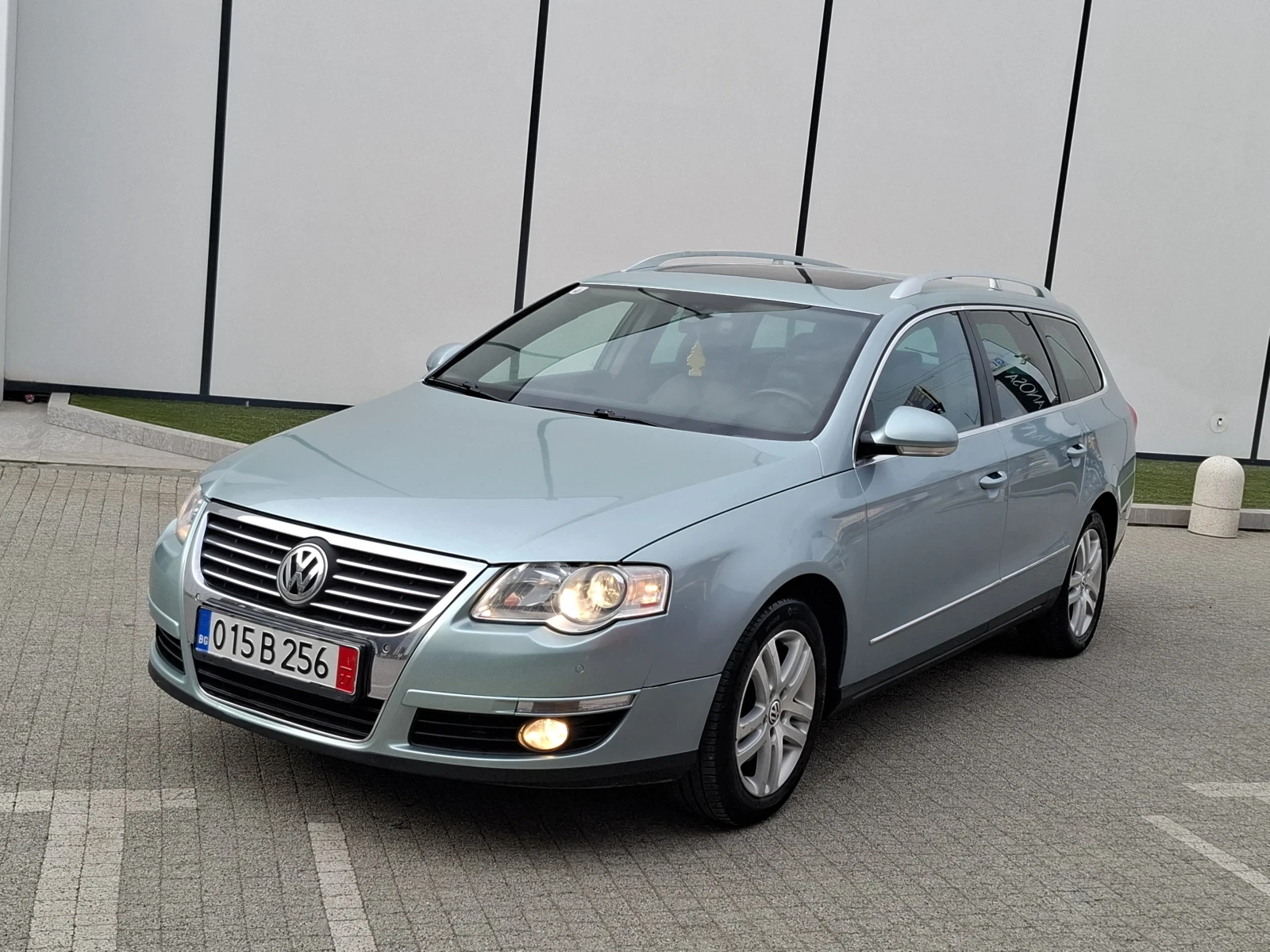 VW Passat 2.0TDI* (140кс)* FACELIFT* 4x4* NAVI* KLIMATRONIK - изображение 2