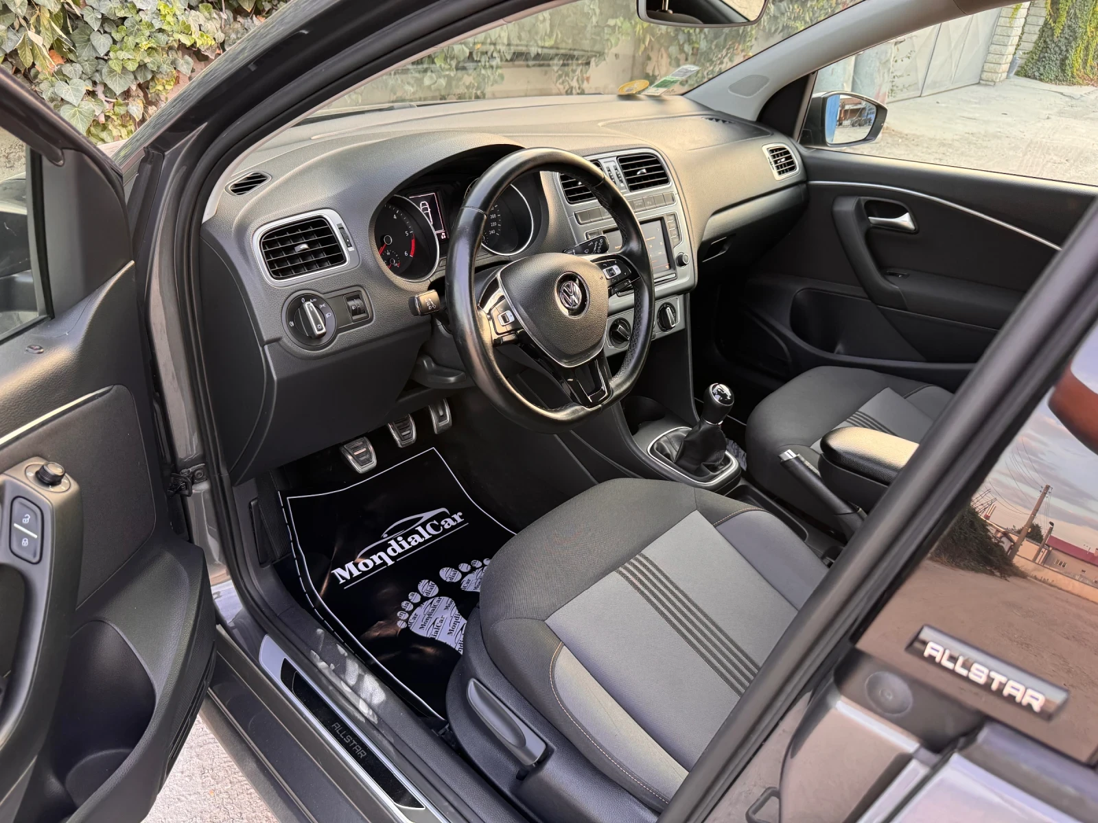 VW Polo 1.4tdi 90кс* * * Фейслифт* * * Топ състояние* * *  - изображение 9