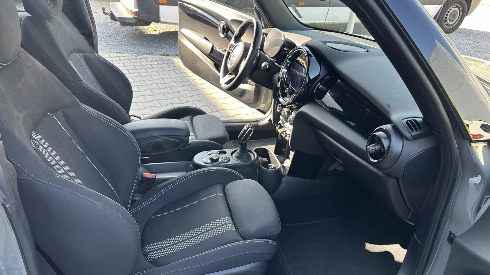 Mini Cooper SE - изображение 9