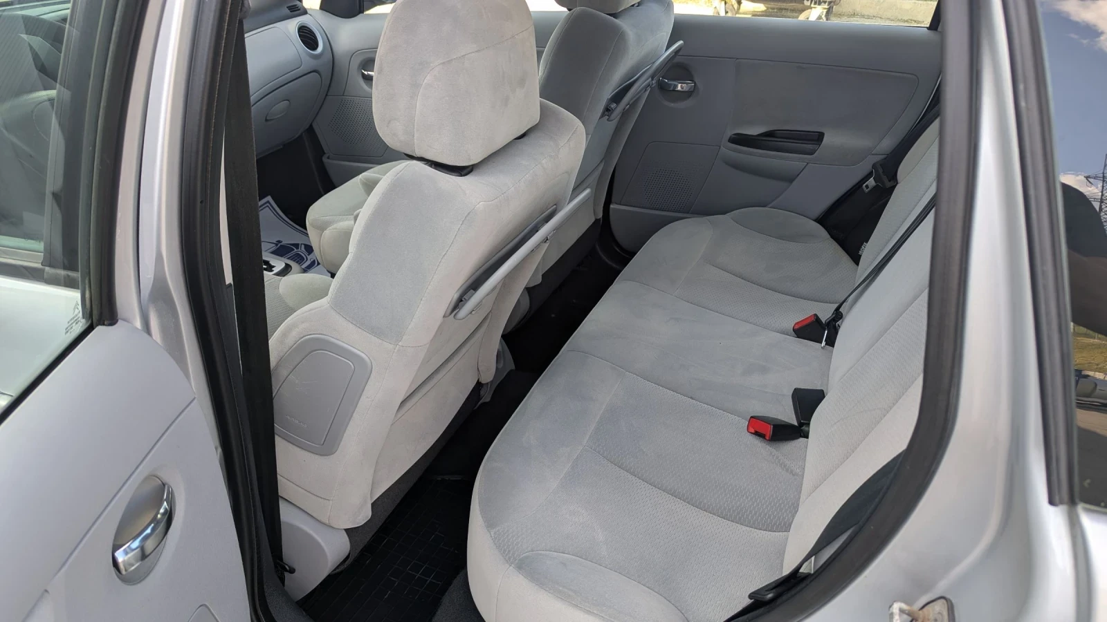 Citroen C3 1.6i пълен автоматик - изображение 7