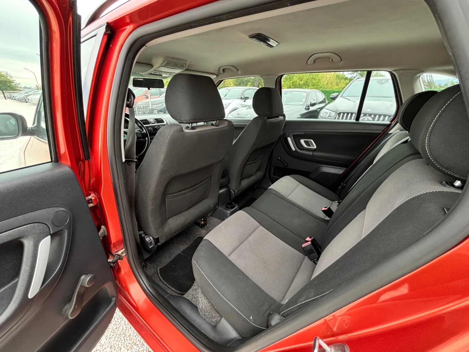 Skoda Fabia 1.6I /AVTOMAT/105 К.С - изображение 7