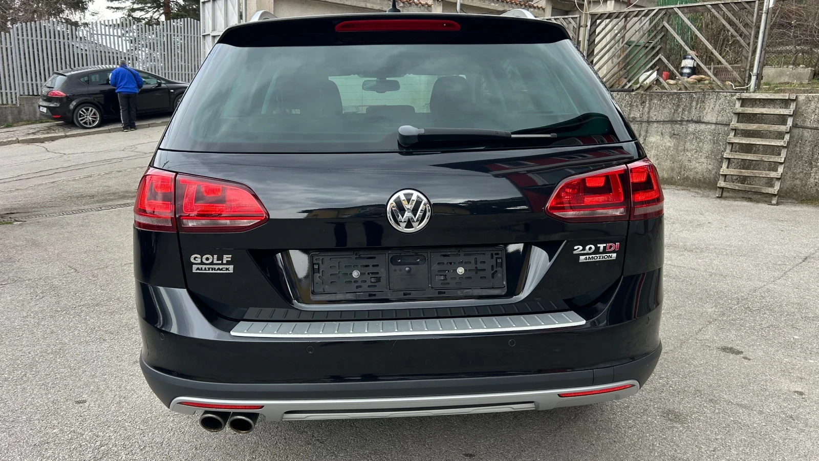 VW Golf 2.0-ALLTRACK-4x4-Automat, снимка 4 - Автомобили и джипове - 53925456