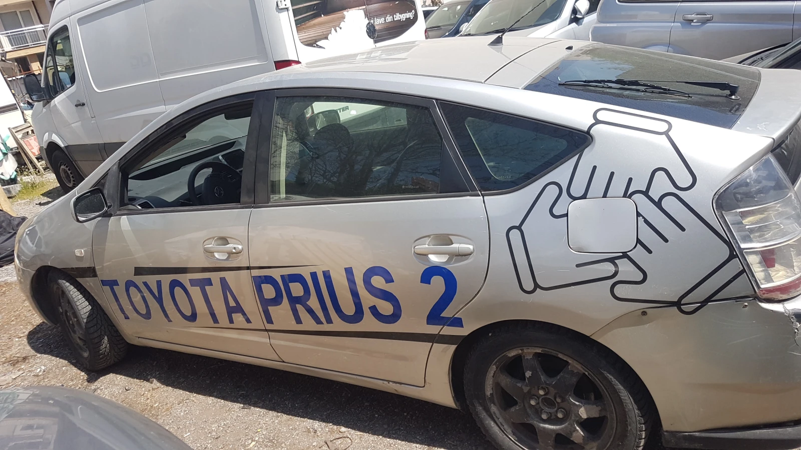 Toyota Prius 1.5I HIBRID, снимка 2 - Автомобили и джипове - 54342051