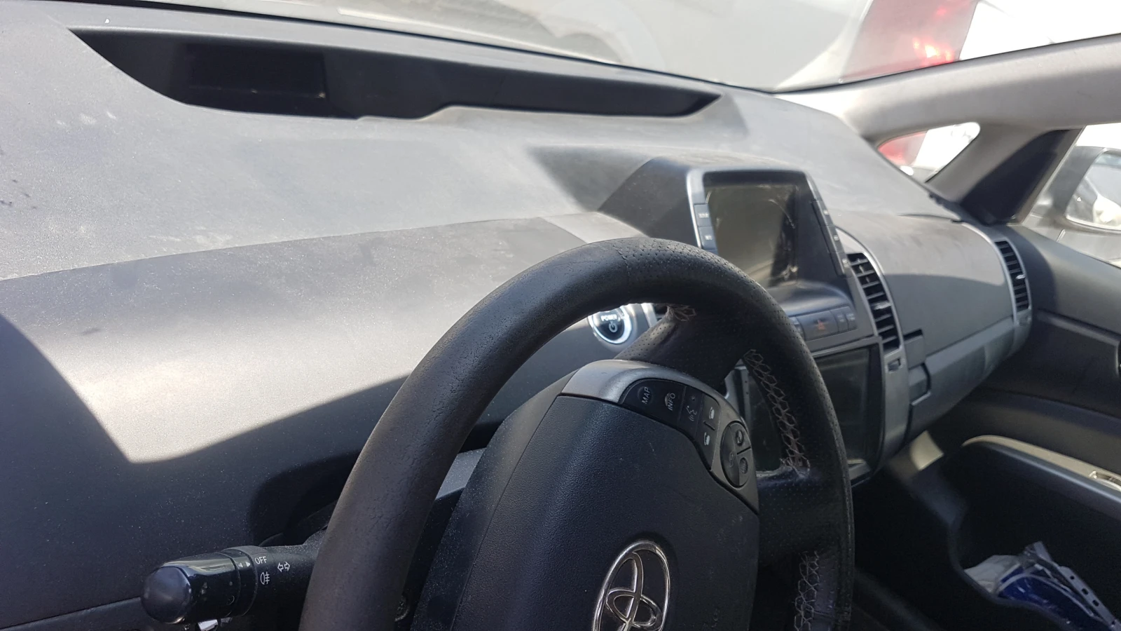 Toyota Prius 1.5I HIBRID, снимка 7 - Автомобили и джипове - 54342051