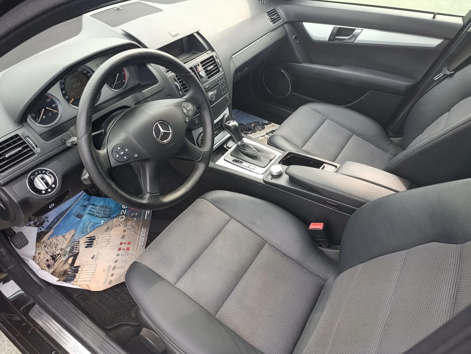 Mercedes-Benz C 220 2.2 Avantgarde, снимка 8 - Автомобили и джипове - 54711007