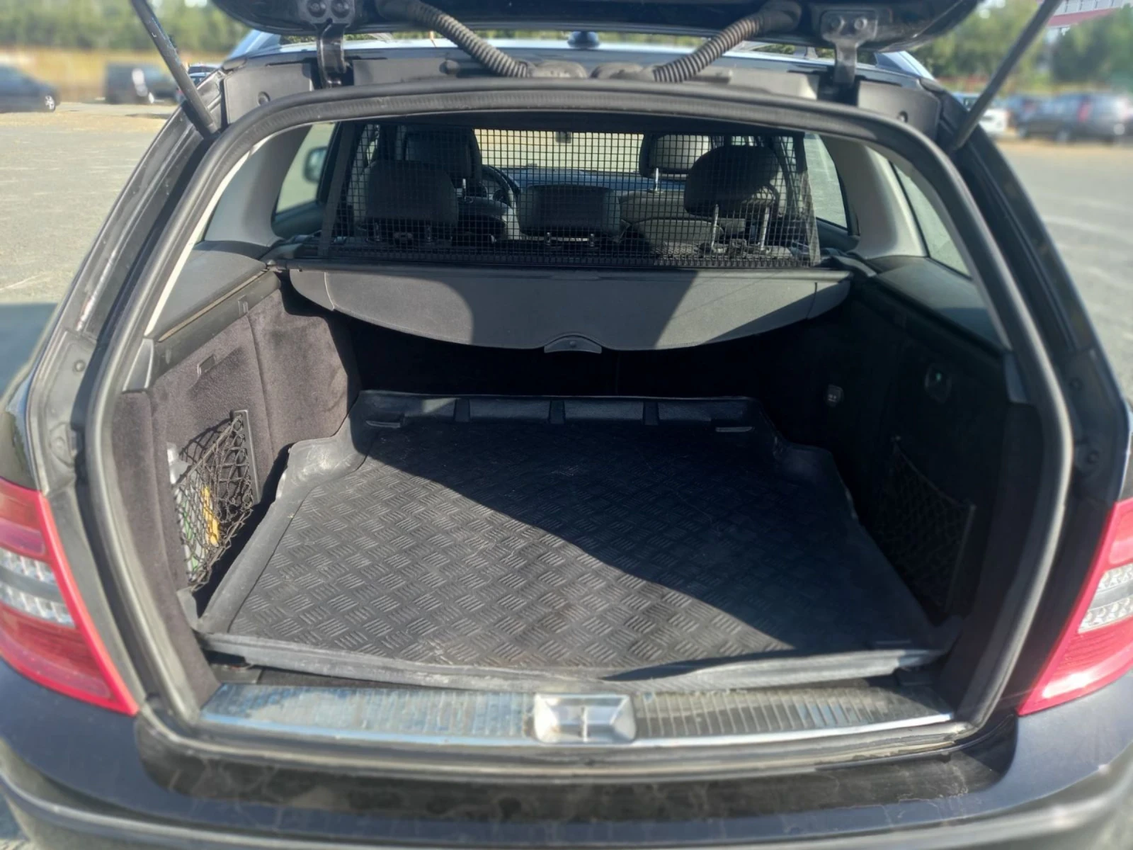 Mercedes-Benz C 220 2.2 Avantgarde, снимка 16 - Автомобили и джипове - 54711007