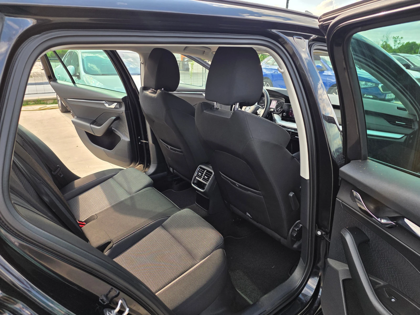 Skoda Octavia НОВ-1.5= M-HEV= 150кс, снимка 10 - Автомобили и джипове - 55396826
