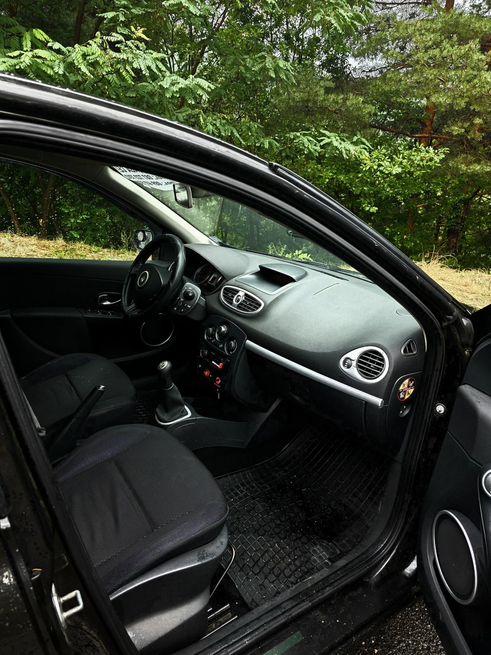 Renault Clio, снимка 9 - Автомобили и джипове - 55404707