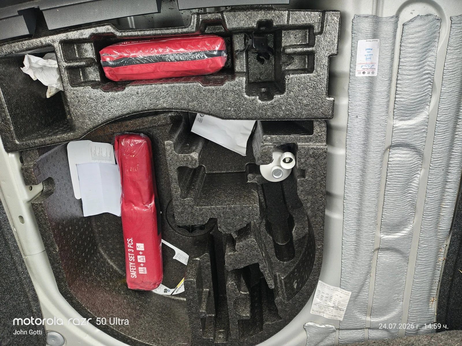 Seat Ibiza 1.6TDi , 90k.c., Klimatronik, Evro 5, 2013г. , снимка 8 - Автомобили и джипове - 55406197
