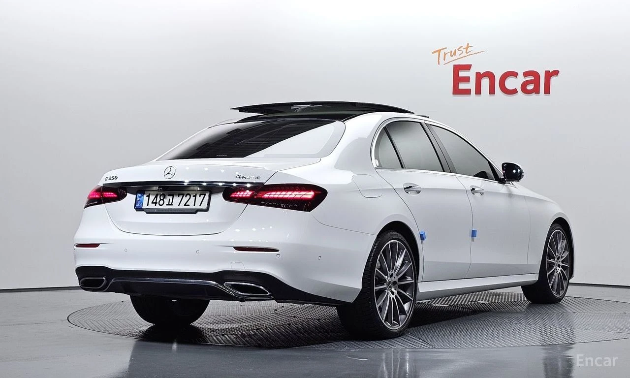 Mercedes-Benz E 350 AMG* LINE* 4MATIC* BURMESTER* ДИСТРОНИК* ХЕДЪП* 36, снимка 2 - Автомобили и джипове - 55571361