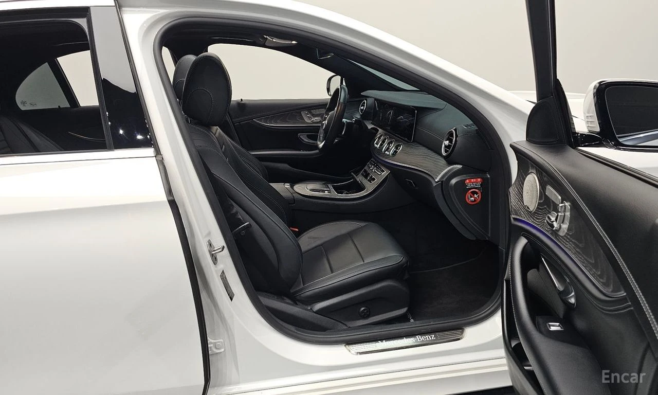 Mercedes-Benz E 350 AMG* LINE* 4MATIC* BURMESTER* ДИСТРОНИК* ХЕДЪП* 36, снимка 14 - Автомобили и джипове - 55571361